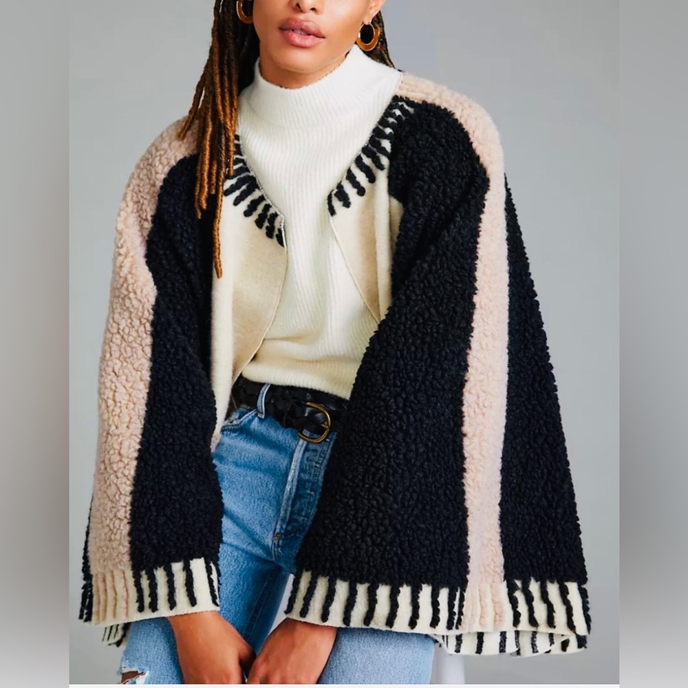 NWT Anthropologie, Maeve for Anthro. wool blend capelet one size fits all.